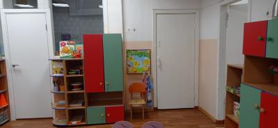 уголок дежурства и уголок изобразительной деятельности